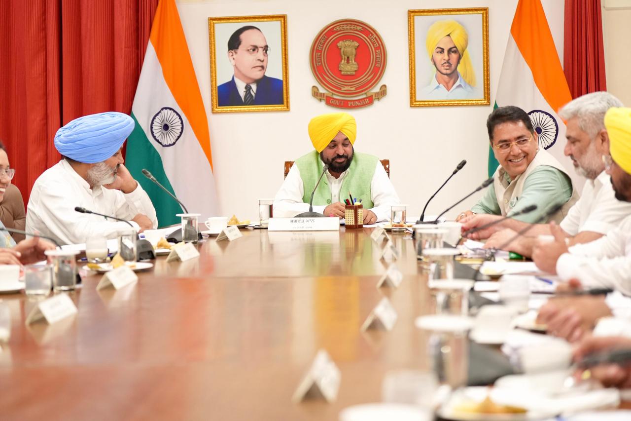 पंजाब कैबिनेट ने अनधिकृत कॉलोनियों को नियमित करने के नियमों में संशोधन को दी मंजूरी