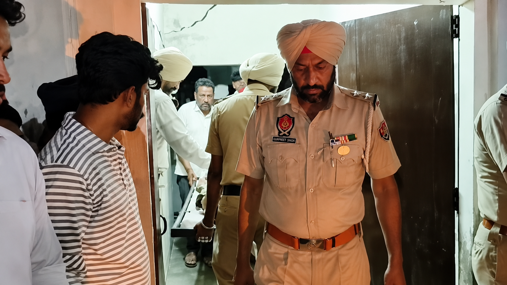 पंजाब के मानसा में रोंगटे खड़े कर देने वाली घटना; 3 मासूम बच्चों की जान लेने के बाद मां ने लगाया फंदा, इलाके में सनसनी